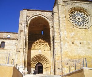 COLEGIATA DE SANTA MARÍA LA BLANCA - Villalcázar de Sirga (Palencia), Castilla y León